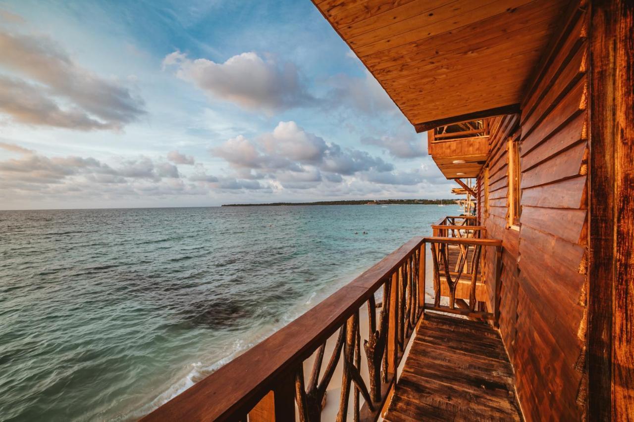 Hotel Prana Beach Pendales Esterno foto